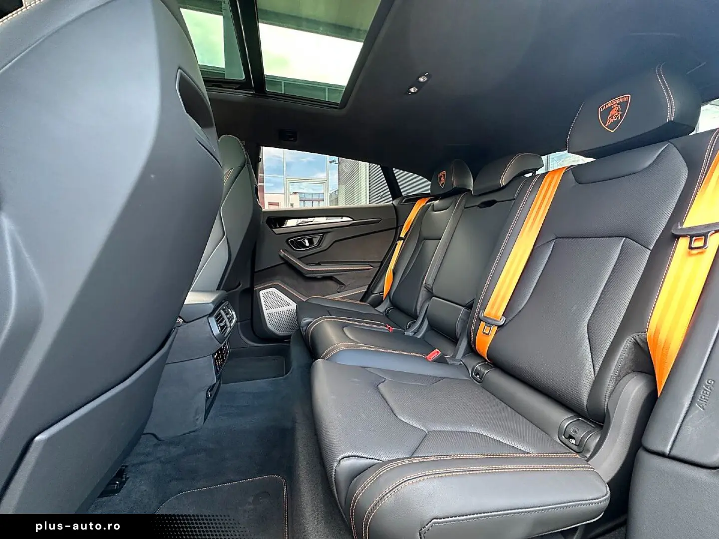 LAMBORGHINI URUS SE   Akrapovic   B&O   Pano   GARANTIE 2028