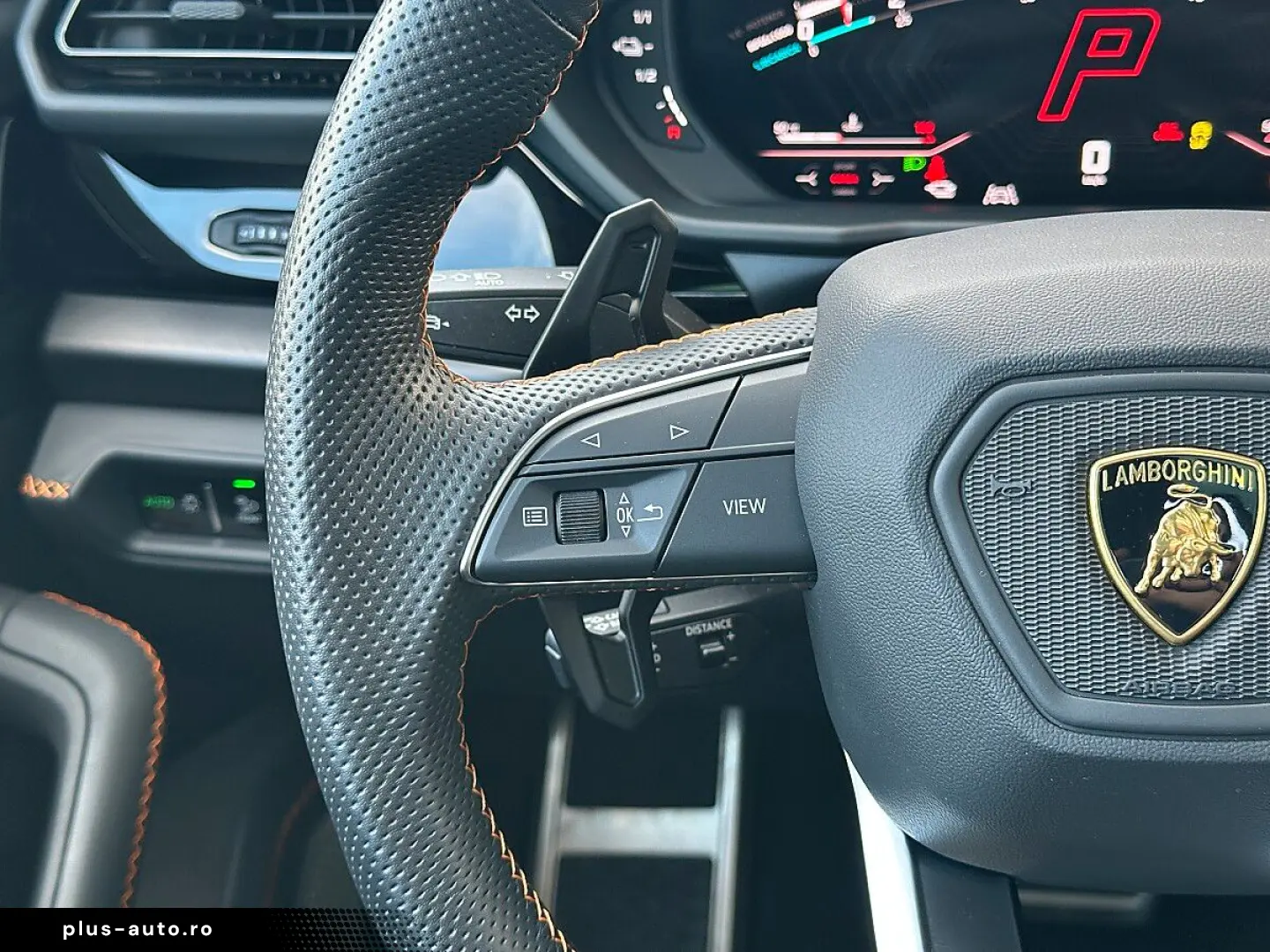 LAMBORGHINI URUS SE   Akrapovic   B&O   Pano   GARANTIE 2028