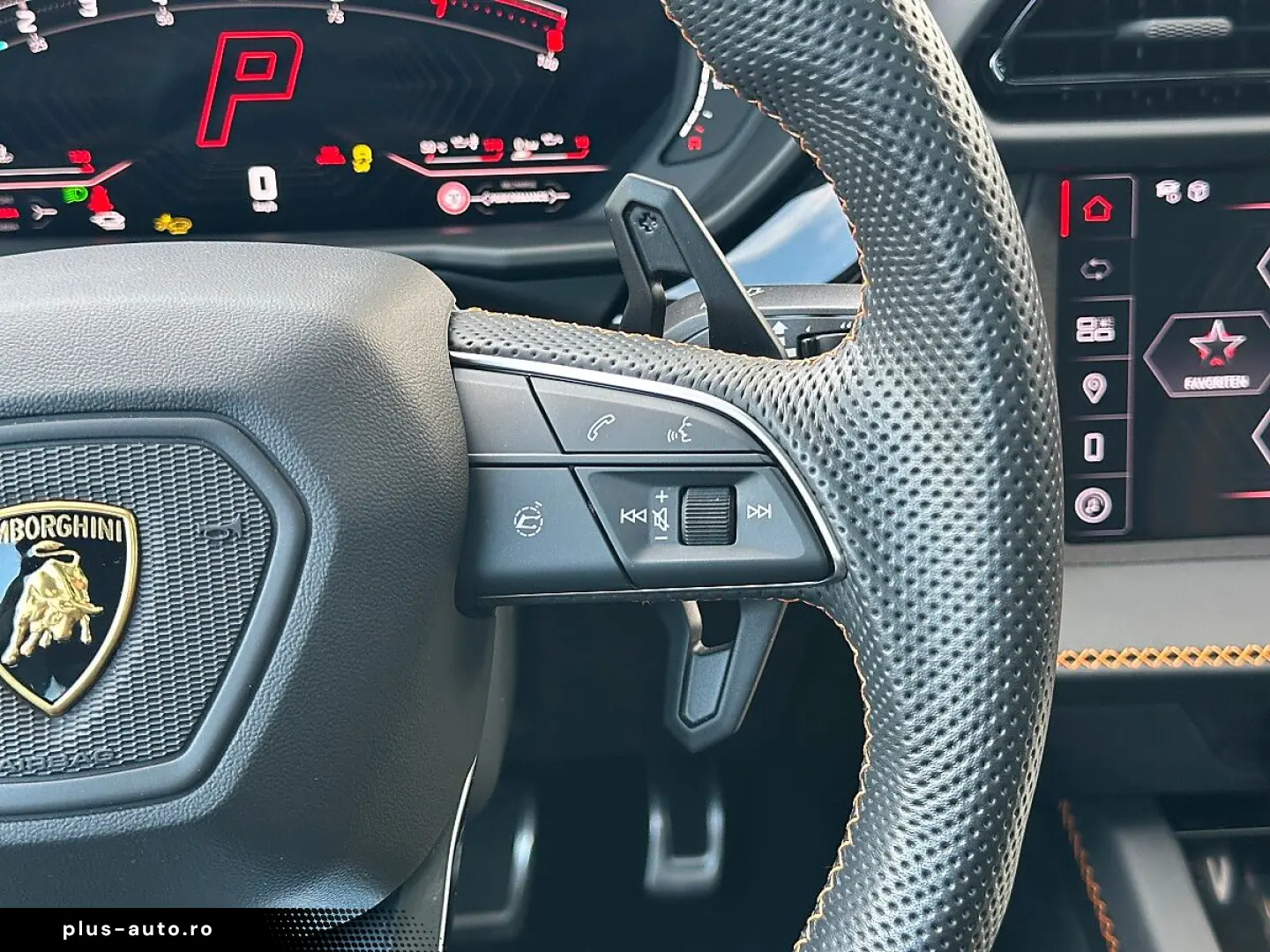 LAMBORGHINI URUS SE   Akrapovic   B&O   Pano   GARANTIE 2028