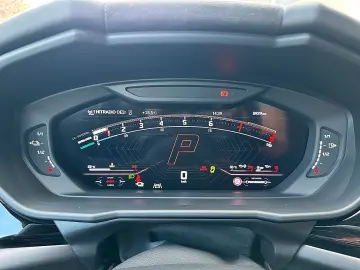 LAMBORGHINI URUS SE   Akrapovic   B&O   Pano   GARANTIE 2028