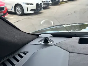 LAMBORGHINI URUS SE   Akrapovic   B&O   Pano   GARANTIE 2028