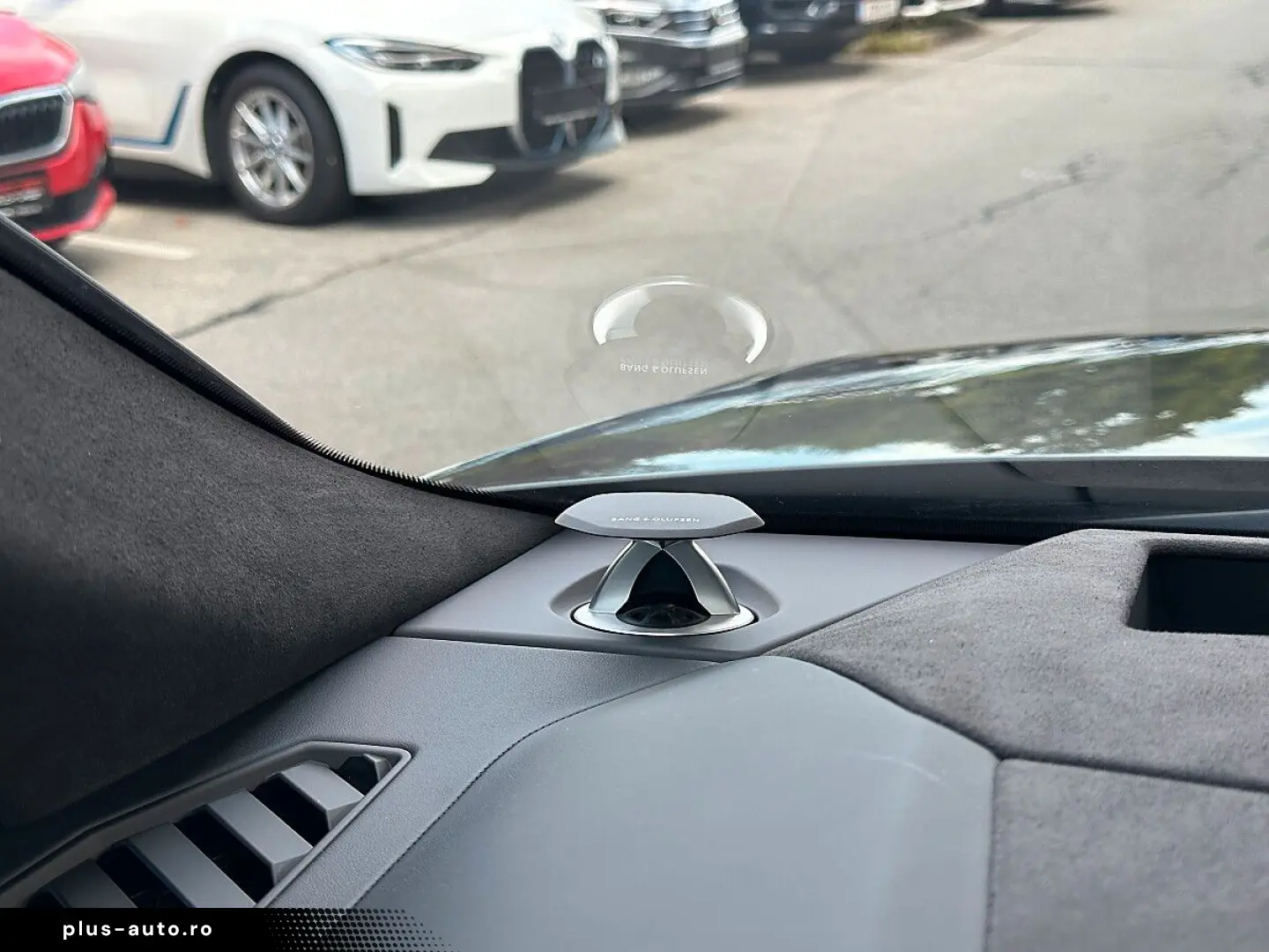 LAMBORGHINI URUS SE   Akrapovic   B&O   Pano   GARANTIE 2028