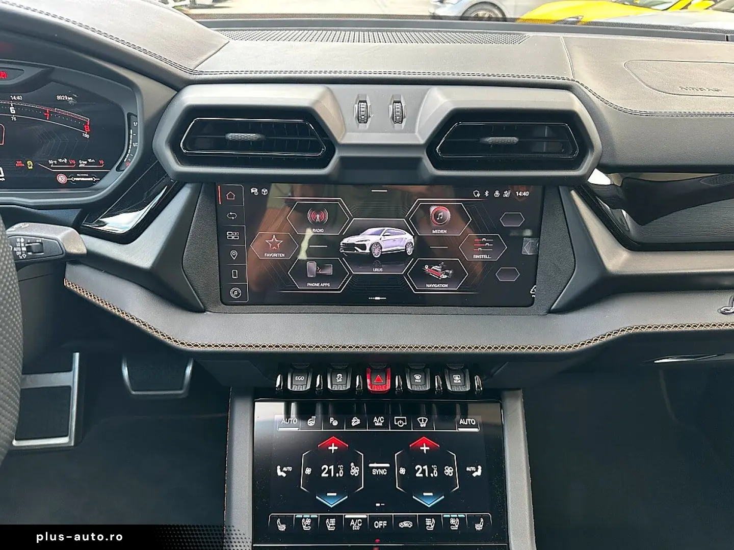 LAMBORGHINI URUS SE   Akrapovic   B&O   Pano   GARANTIE 2028