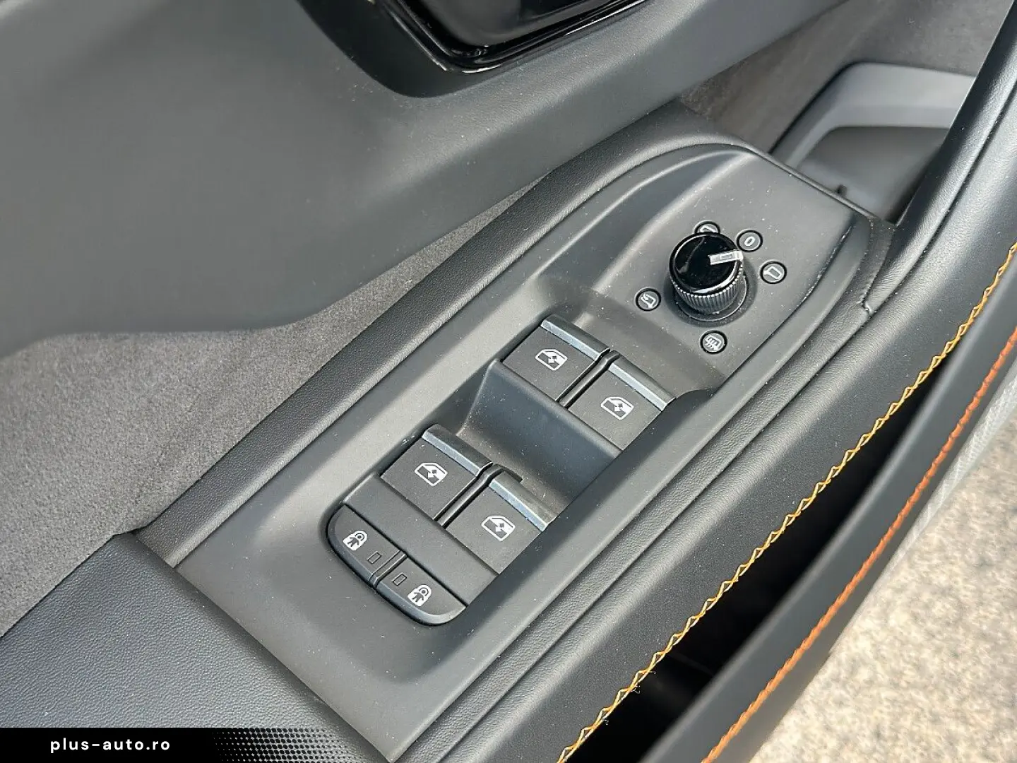 LAMBORGHINI URUS SE   Akrapovic   B&O   Pano   GARANTIE 2028