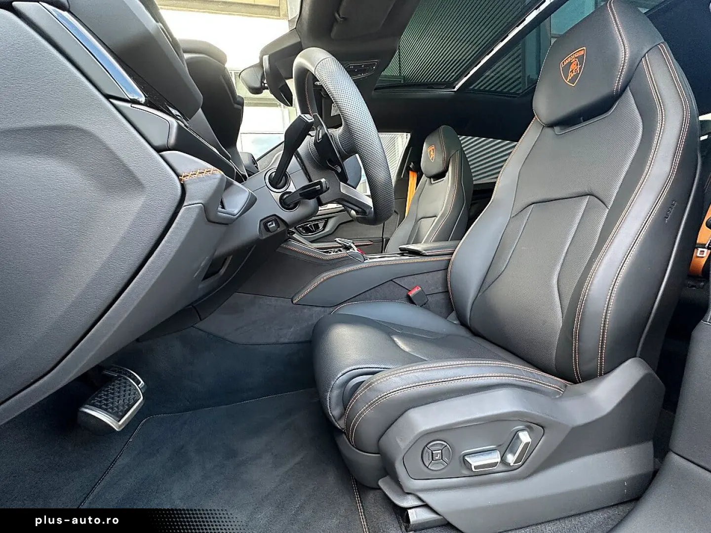 LAMBORGHINI URUS SE   Akrapovic   B&O   Pano   GARANTIE 2028