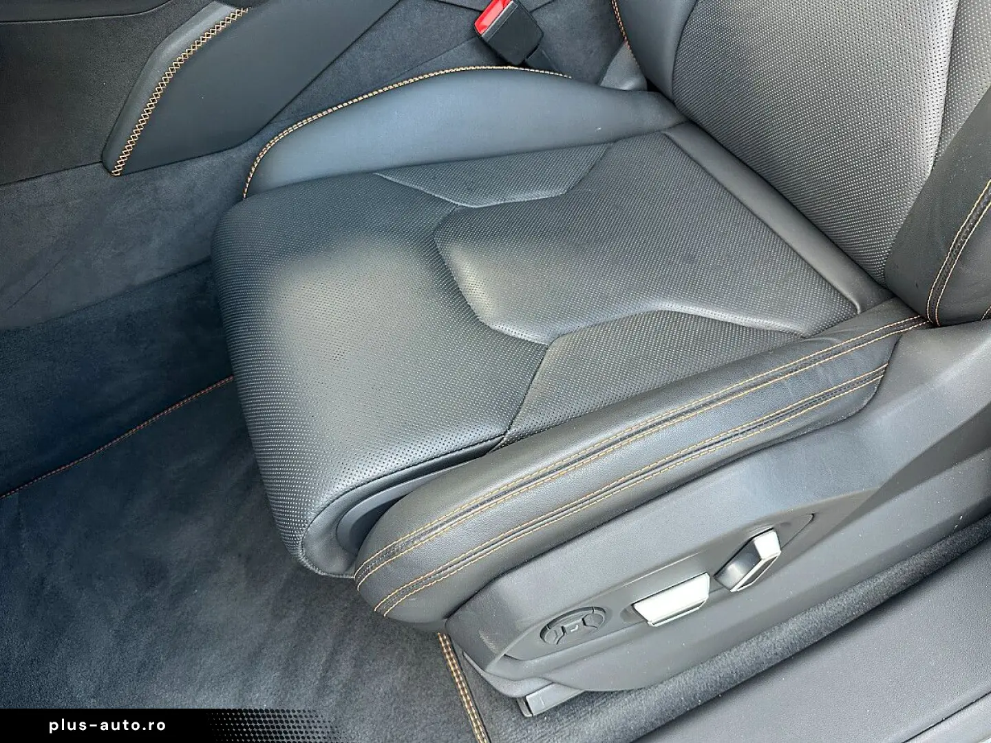 LAMBORGHINI URUS SE   Akrapovic   B&O   Pano   GARANTIE 2028
