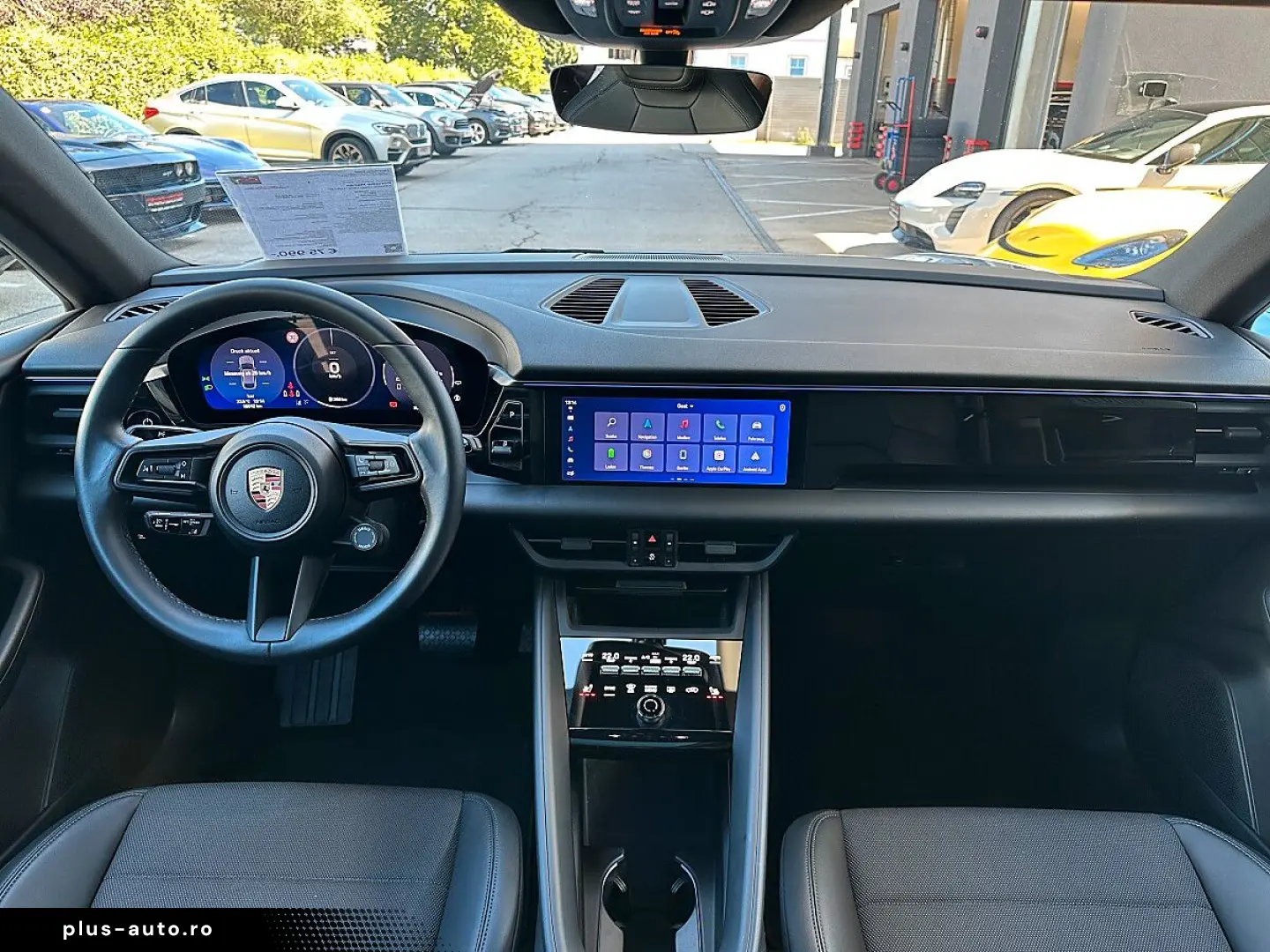 PORSCHE Macan 4 Electric   Pano   AHK   Luft   21