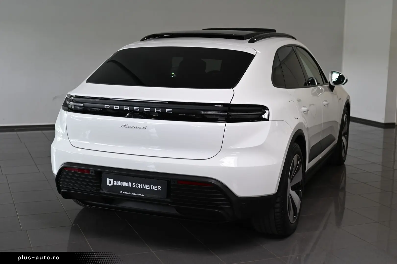 PORSCHE Macan 4 Panorama ACC AirSusp Bose 360