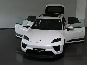 PORSCHE Macan 4 Panorama ACC AirSusp Bose 360