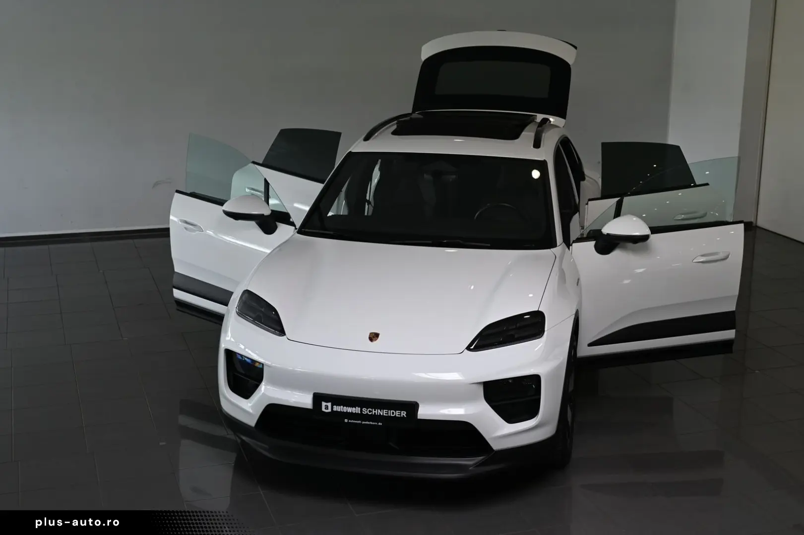 PORSCHE Macan 4 Panorama ACC AirSusp Bose 360