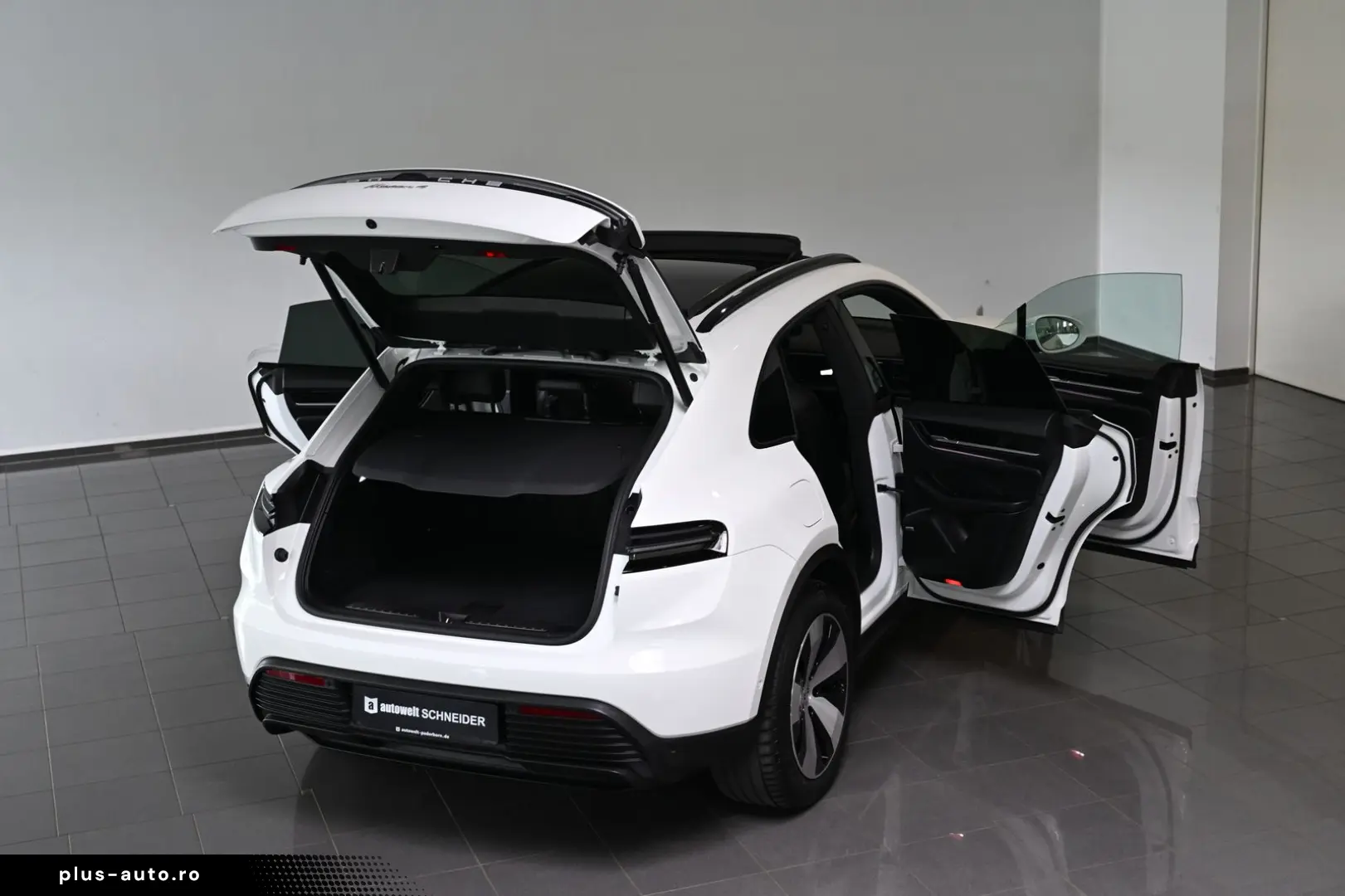 PORSCHE Macan 4 Panorama ACC AirSusp Bose 360