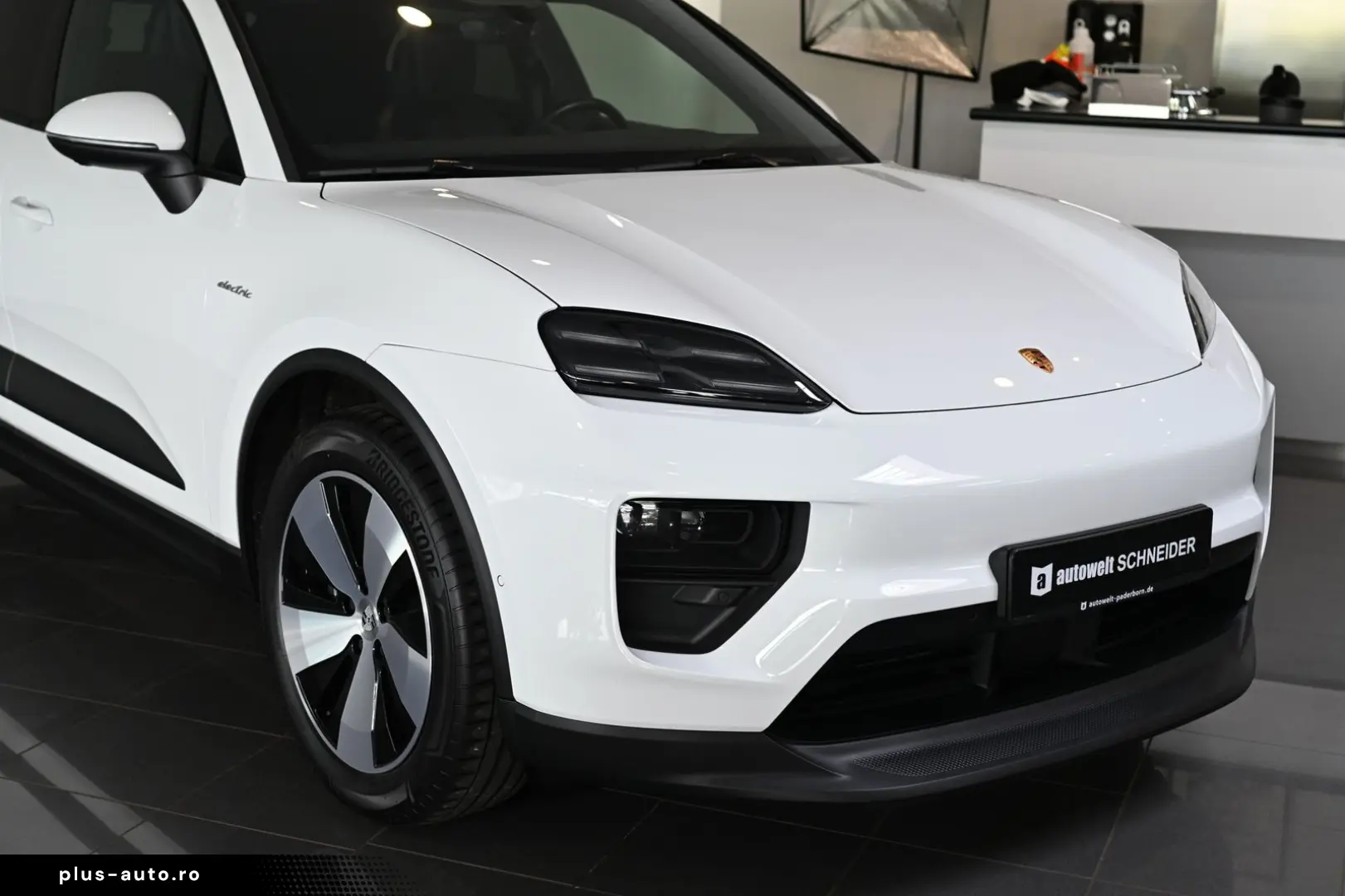 PORSCHE Macan 4 Panorama ACC AirSusp Bose 360