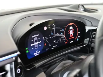 PORSCHE Macan 4 Panorama ACC AirSusp Bose 360