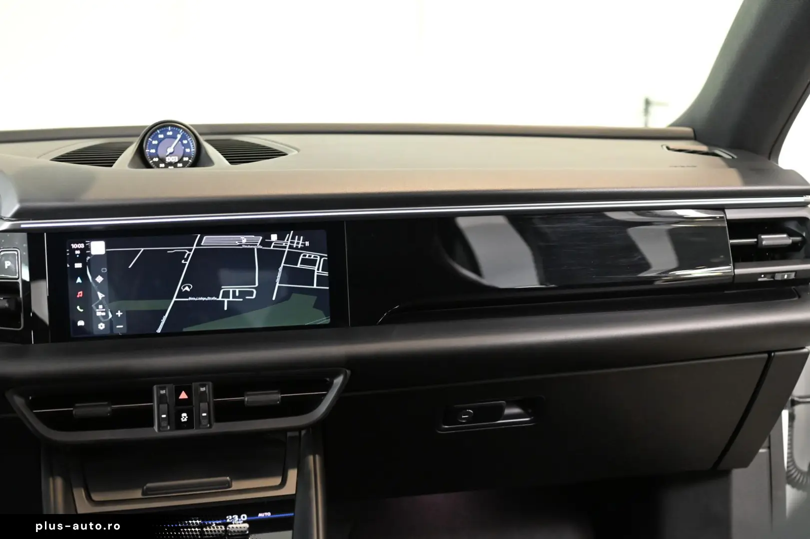 PORSCHE Macan 4 Panorama ACC AirSusp Bose 360