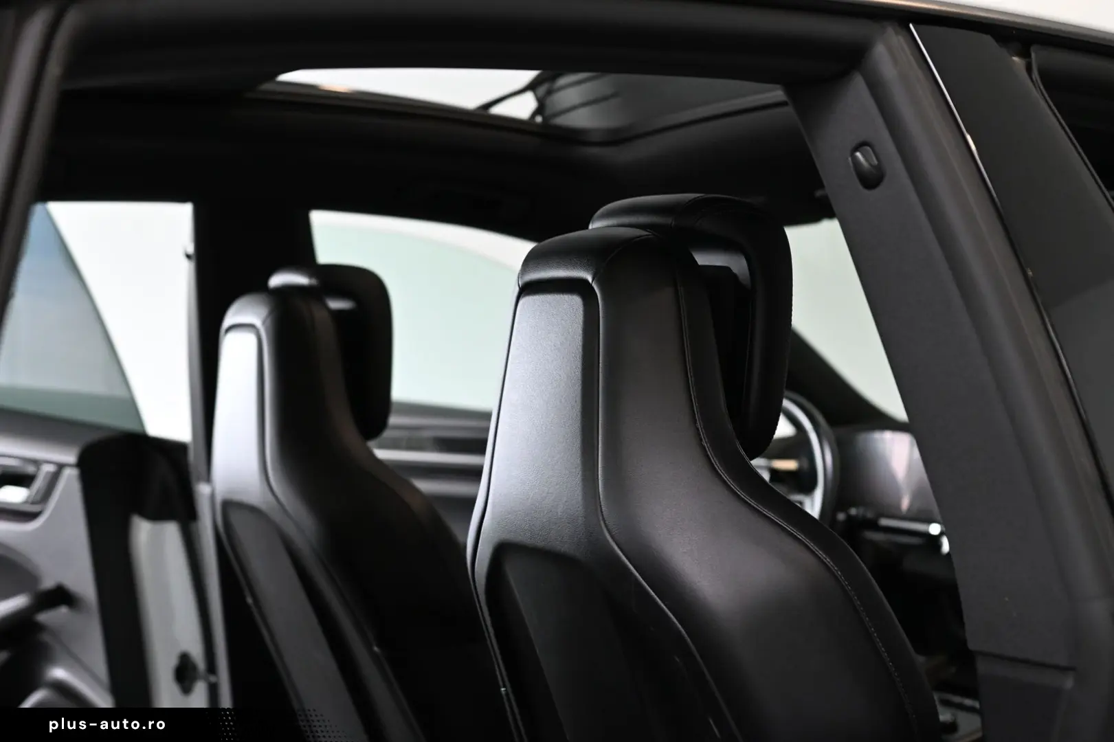 PORSCHE Macan 4 Panorama ACC AirSusp Bose 360