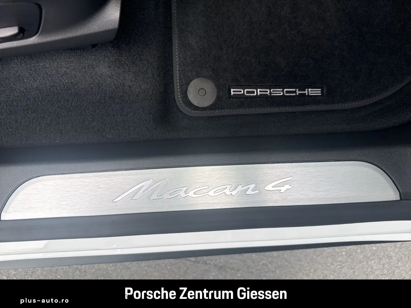 PORSCHE Macan 4 Head-Up Surround-View 360