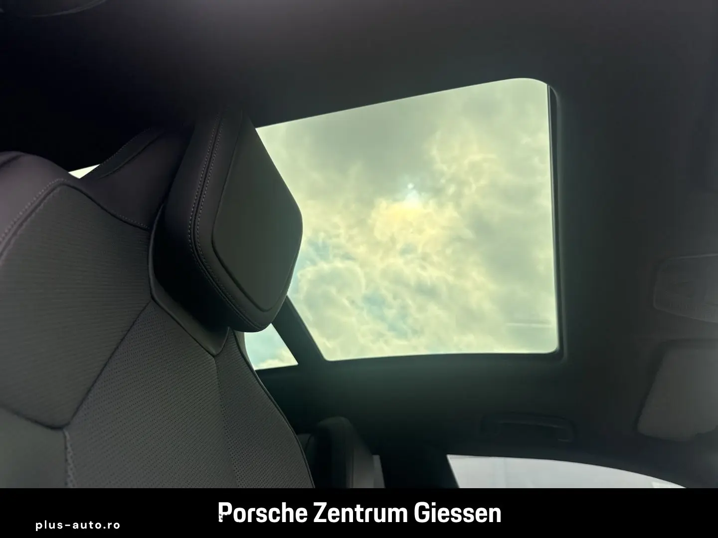 PORSCHE Macan 4 Head-Up Surround-View 360