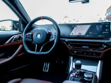 BMW M4 Coupe M xDrive Competition Facelift HK Adapt.