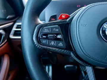 BMW M4 Coupe M xDrive Competition Facelift HK Adapt.