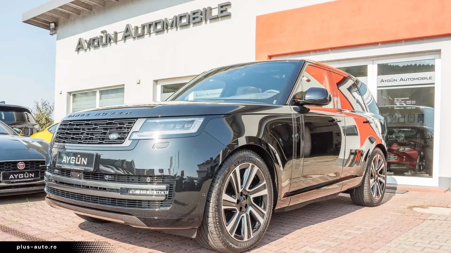 Land Rover Range Rover P460e HSE Shadow Pack