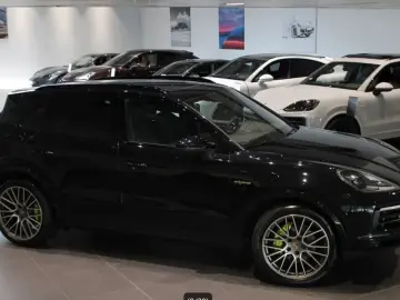 PORSCHE Cayenne E-Hybrid Platinum Edition Panorama AHK