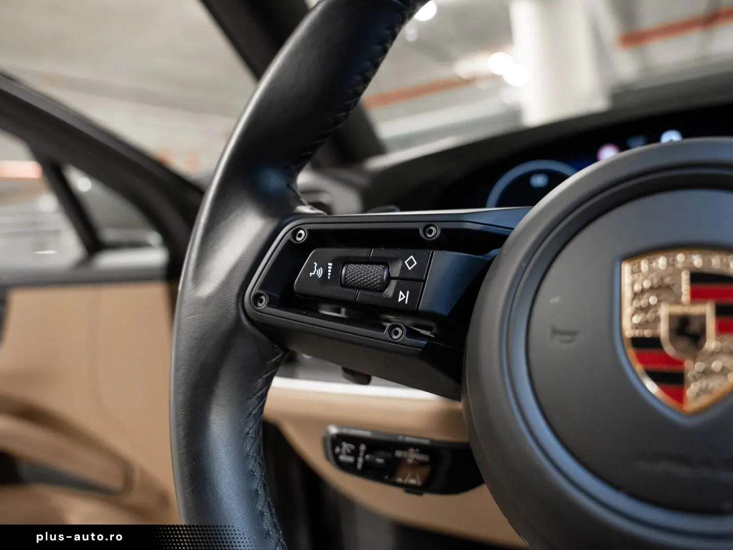 PORSCHE Cayenne E-Hybrid BOSE HeadUp InnoDrive PASM