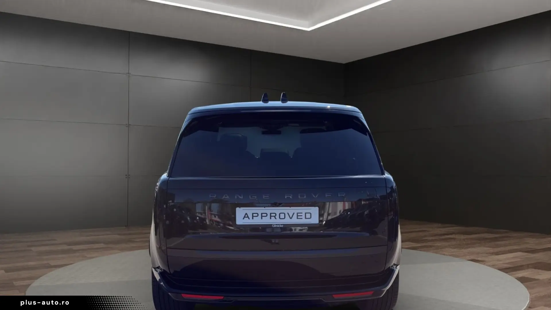 Range Rover P530 Autobiography Rear Seat Entertainment
