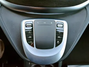 MERCEDES-BENZ V 300 d 4Matic Allrad Avantgarde 8.Sit…