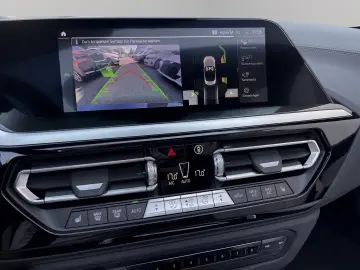 BMW Z4 sDrive20i  6tkm  Automatik