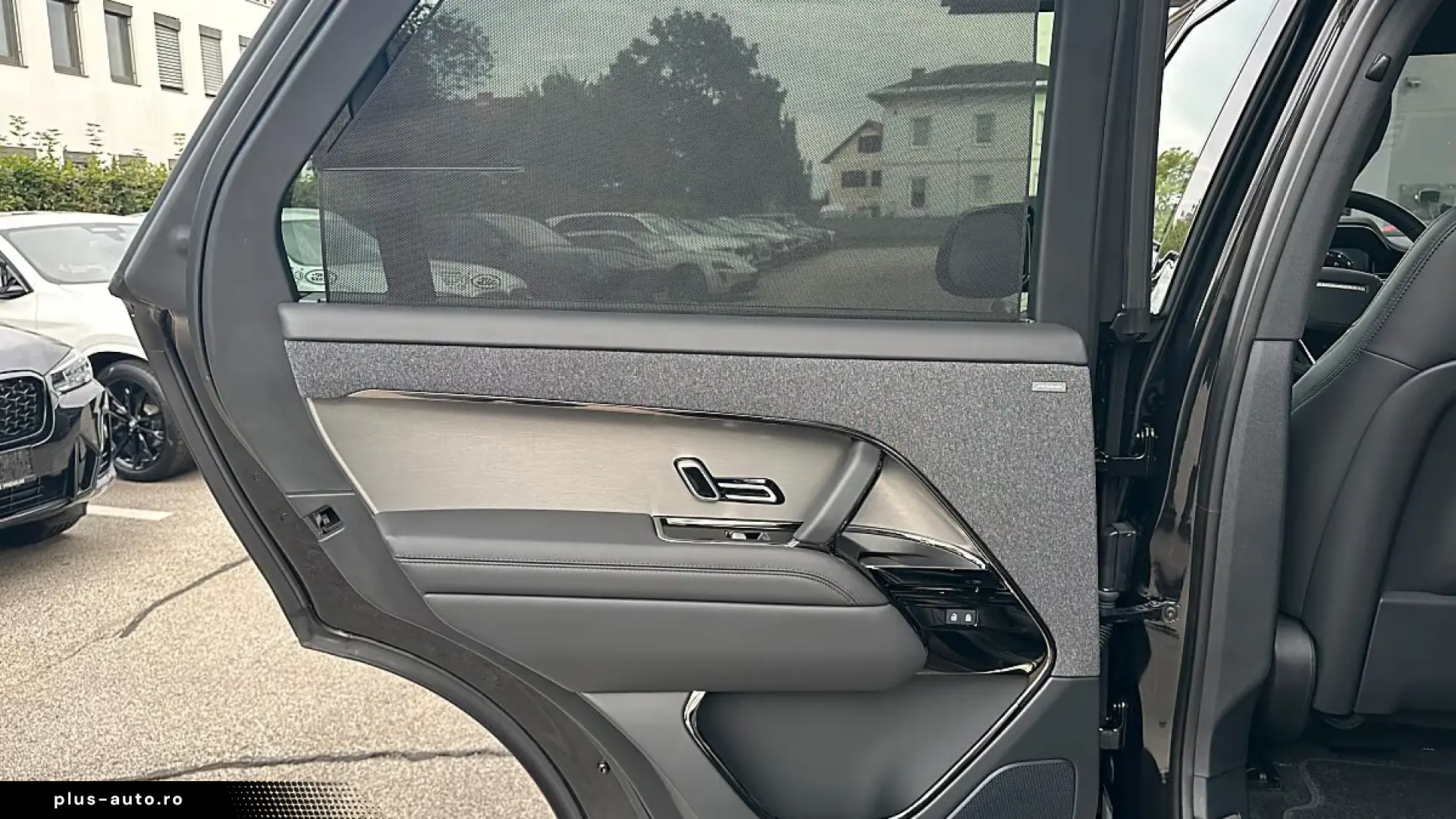 Land Rover Range Rover P460e Dynamic - PHEV - AWD