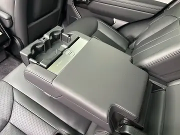 Land Rover Range Rover P460e Dynamic - PHEV - AWD