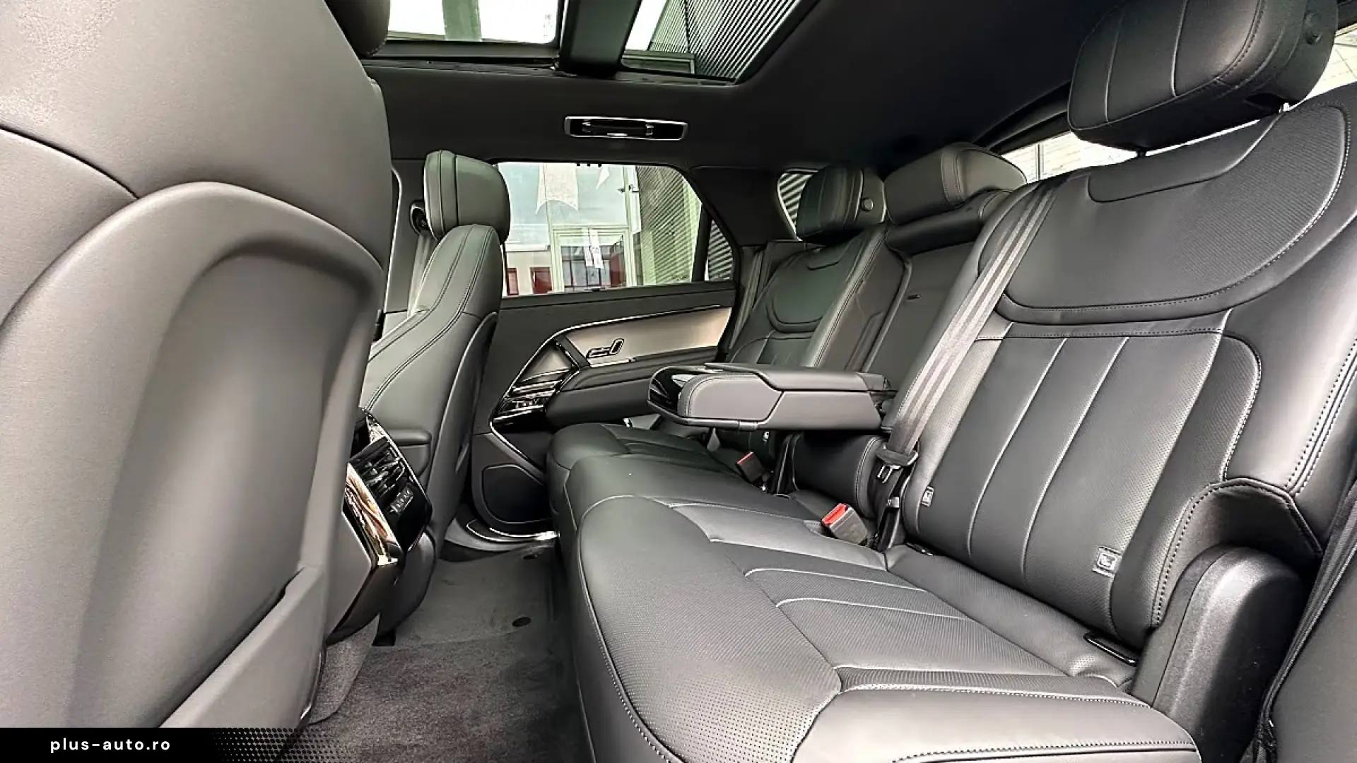 Land Rover Range Rover P460e Dynamic - PHEV - AWD