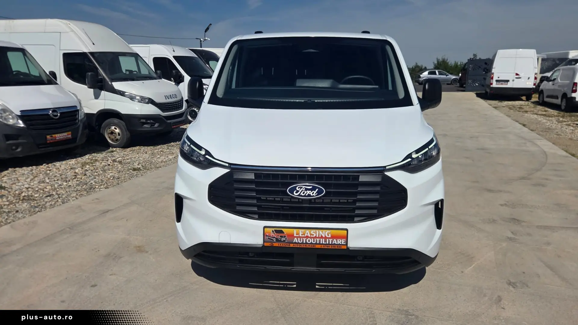 FORD TRANSIT CUSTOM L2H1 PREMIUM EDITION