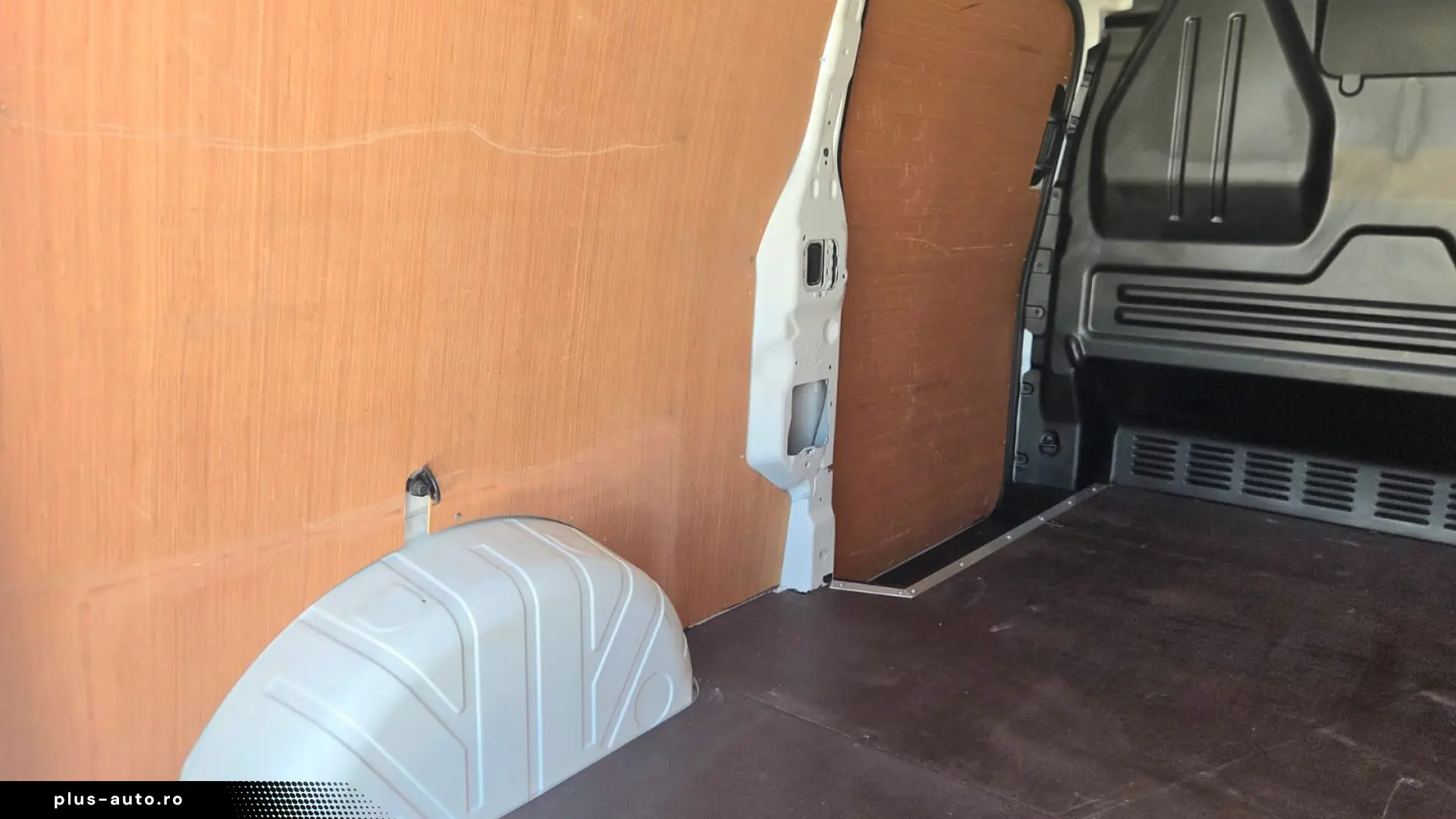 FORD TRANSIT CUSTOM L2H1 PREMIUM EDITION