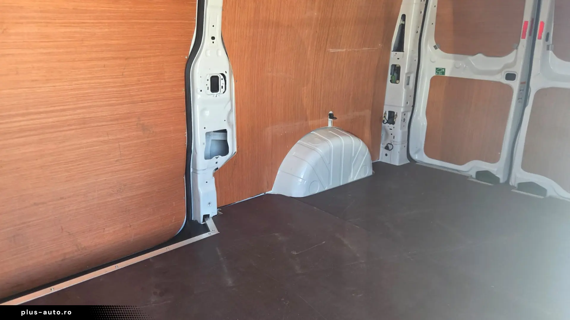 FORD TRANSIT CUSTOM L2H1 PREMIUM EDITION