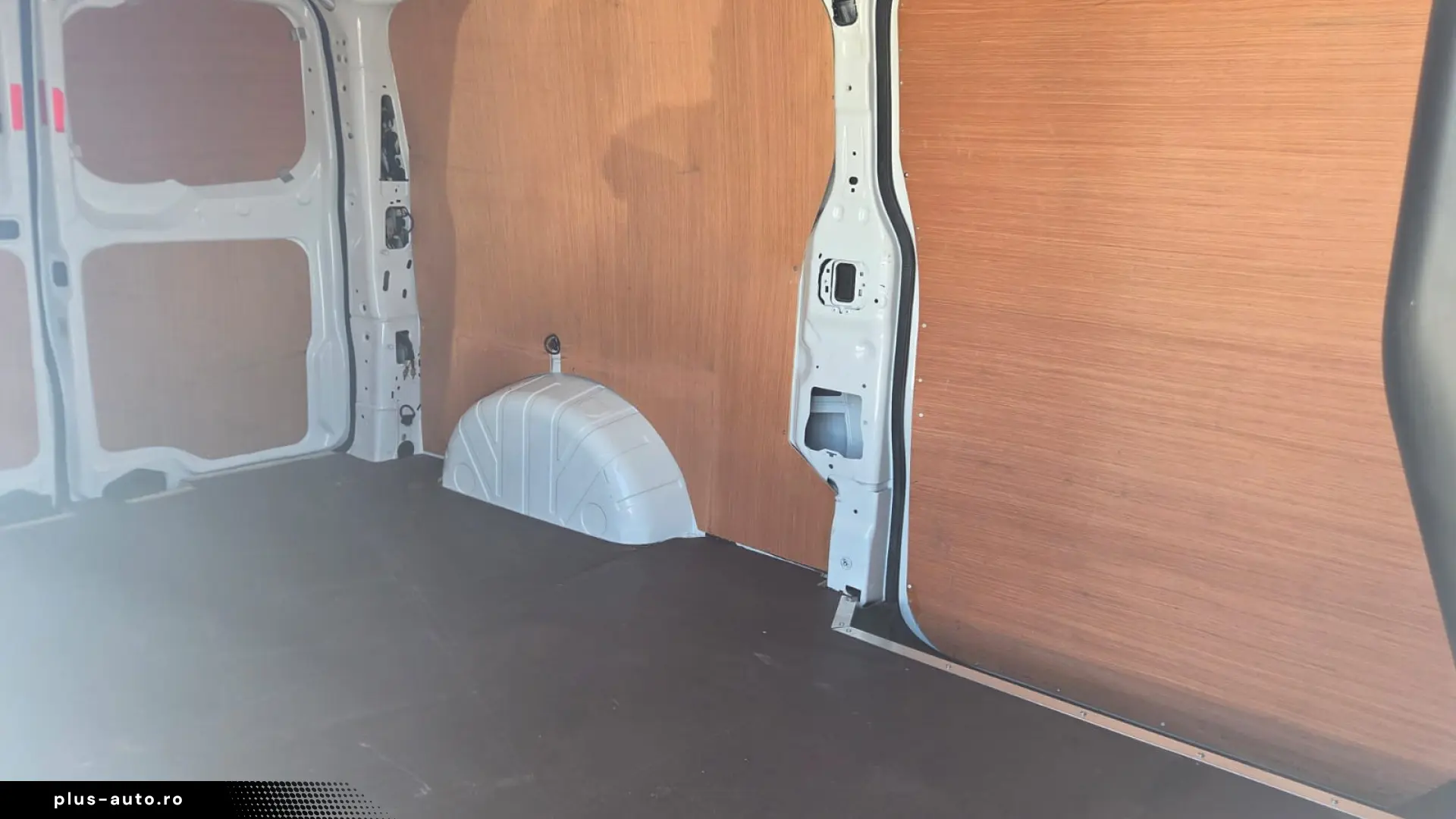 FORD TRANSIT CUSTOM L2H1 PREMIUM EDITION