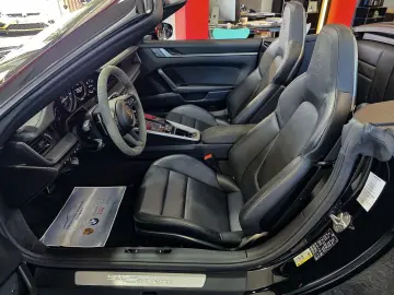 PORSCHE 992.1 Carrera Cabrio SportDesign Sportabgas Bose