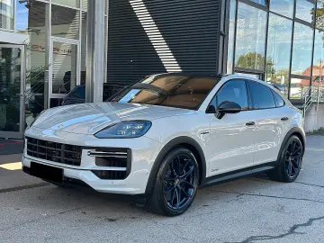 Porsche Cayenne Coupe Turbo E-Hybrid
