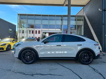 Porsche Cayenne Coupe Turbo E-Hybrid