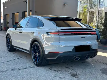 Porsche Cayenne Coupe Turbo E-Hybrid