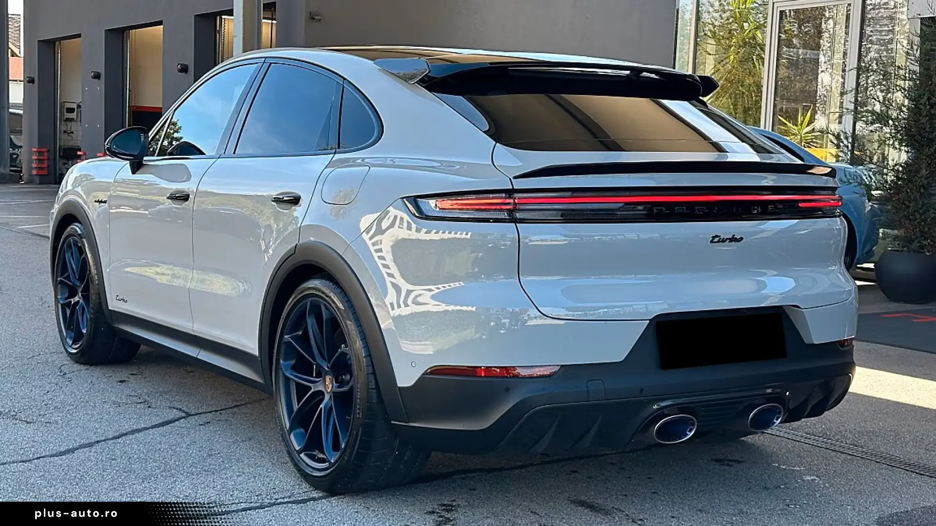 Porsche Cayenne Coupe Turbo E-Hybrid