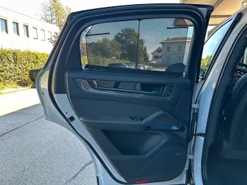 Porsche Cayenne Coupe Turbo E-Hybrid
