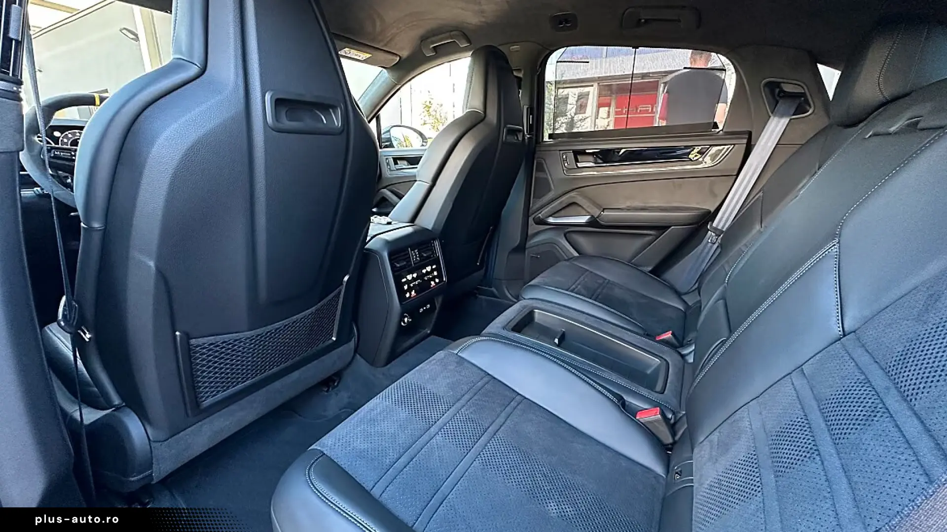 Porsche Cayenne Coupe Turbo E-Hybrid