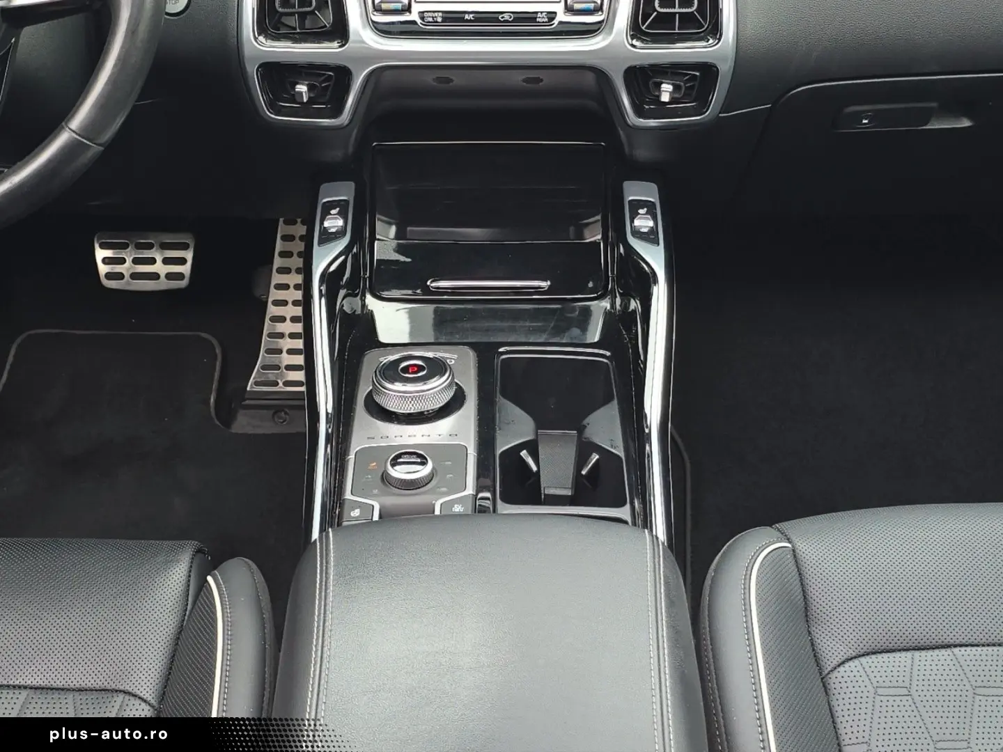 KIA Sorento 1.6T PHEV AWD Platinum 7-SITZER PANO VOL