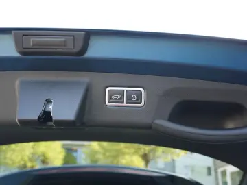 KIA Sorento Platinum 4WD Plug-In AHK 360  Belüf BOSE