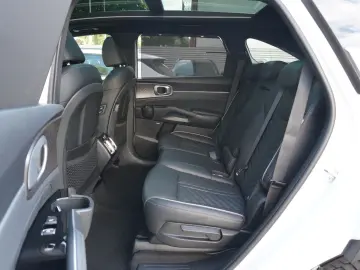 KIA Sorento Platinum 4WD Plug In Panorama ACC Mod 25