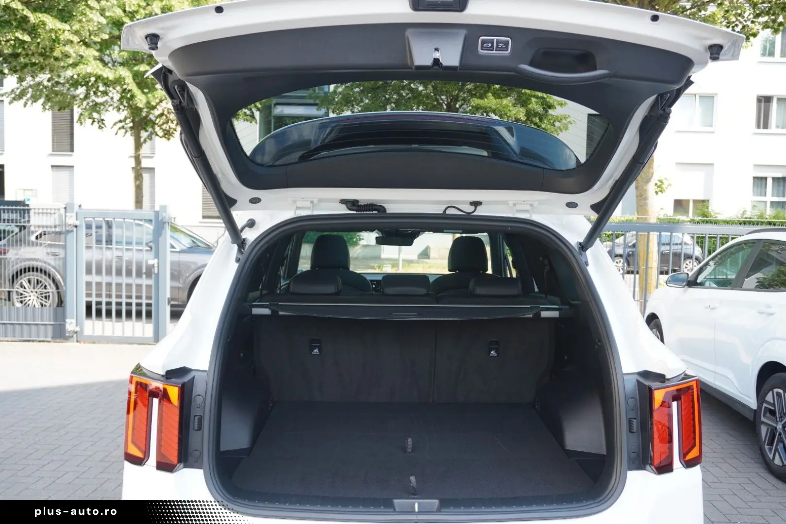 KIA Sorento Platinum 4WD Plug In Panorama ACC Mod 25