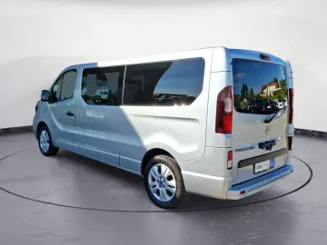 NISSAN Primastar Kombi L2H1 3 0 dCi