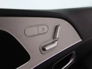 MERCEDES-BENZ GLE 350 d 4M AMG Pano AHK Distronic Burmester