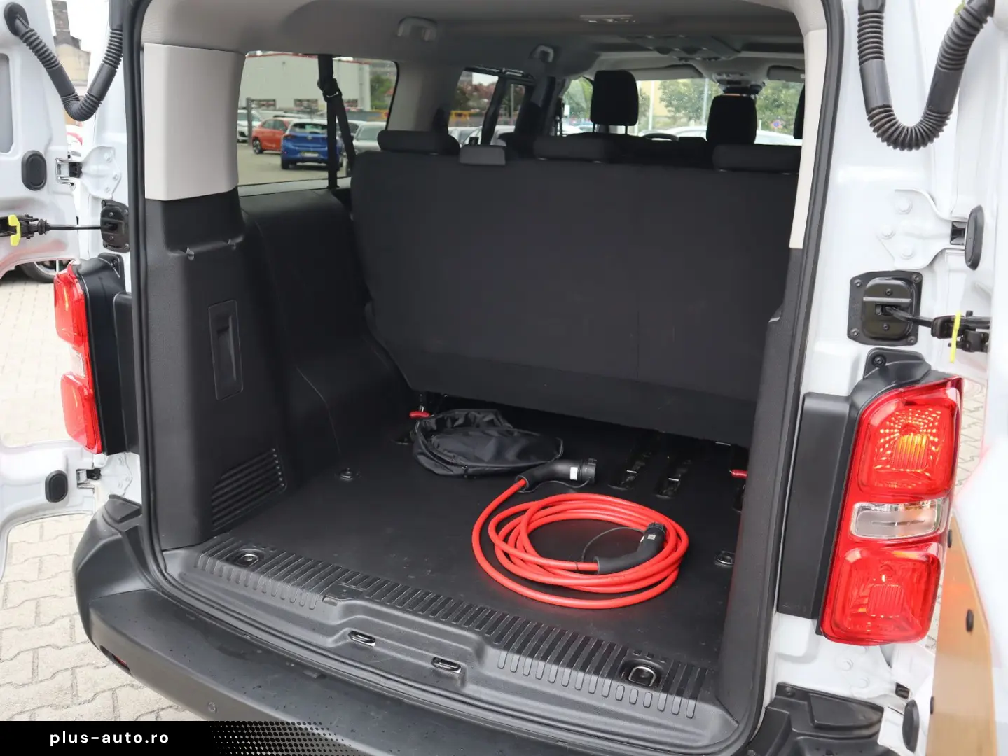 PEUGEOT E-Expert Kombi 75kWh L3 LED Klima 180  DAB  Navi